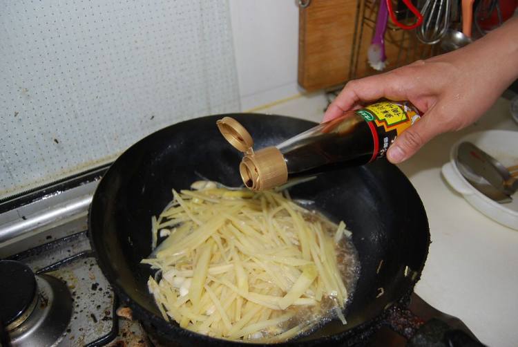 黄瓜土豆丝步骤7