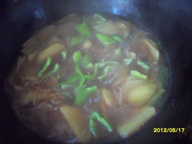 土豆炖粉条步骤9
