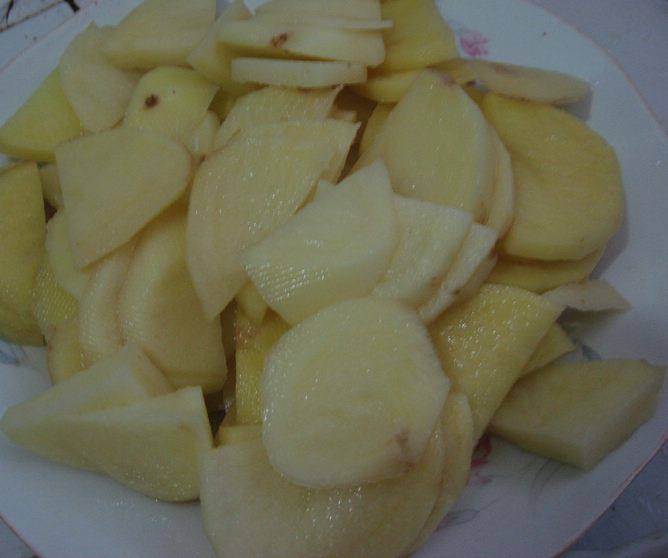 虾米土豆步骤2