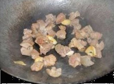 孜然羊肉粒步骤4