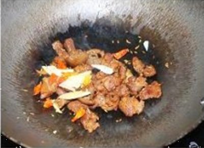 孜然羊肉粒步骤8