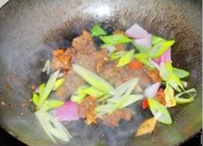 孜然羊肉粒步骤9