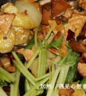 肉丁香干汇干煸土豆步骤6