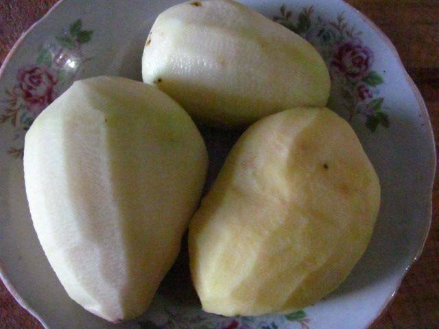 家常炖土豆步骤1