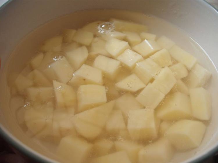 宫保土豆丁步骤1