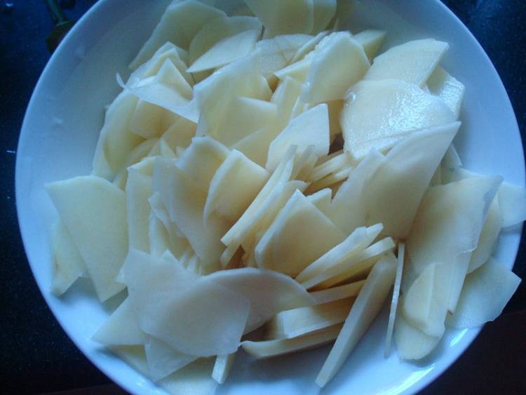 酱香土豆片步骤1