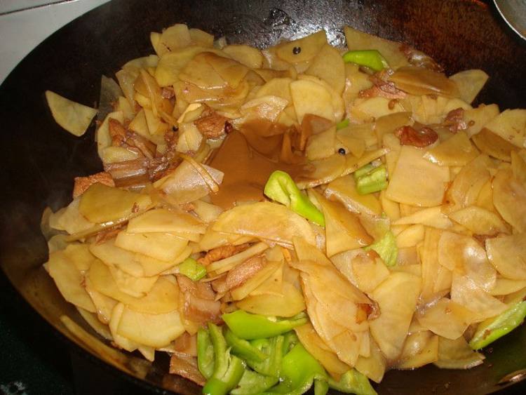 酱香土豆片步骤9