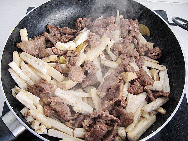 杏鲍菇炒牛肉步骤9