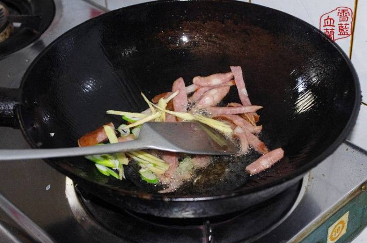 蒜薹土豆条步骤6