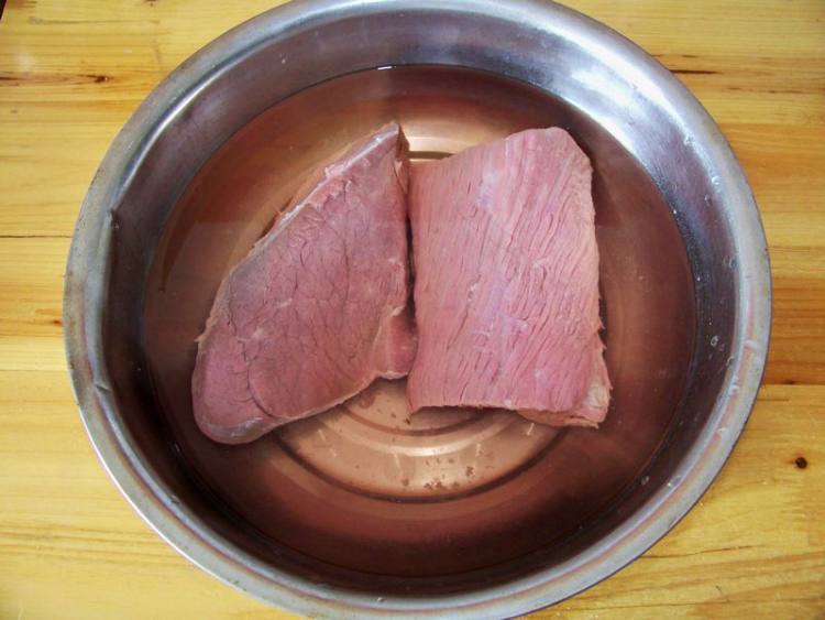 自制香辣牛肉干步骤1