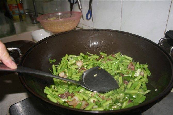 肉炒空心菜步骤5