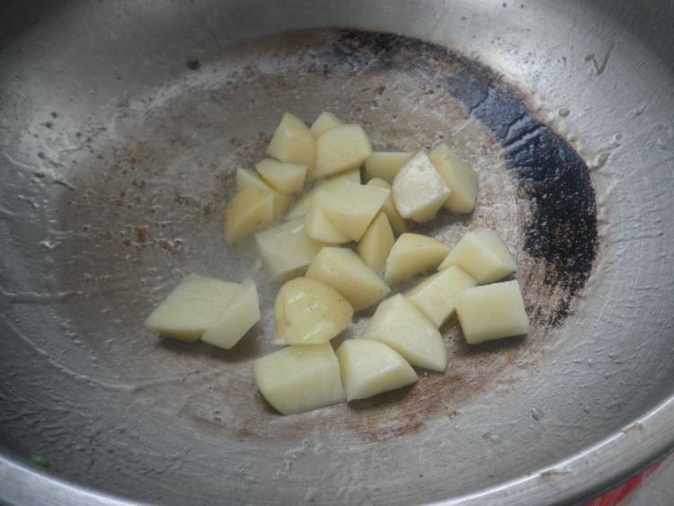 香干烧土豆步骤6