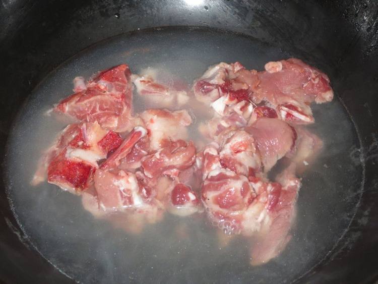 土豆排骨粥步骤1