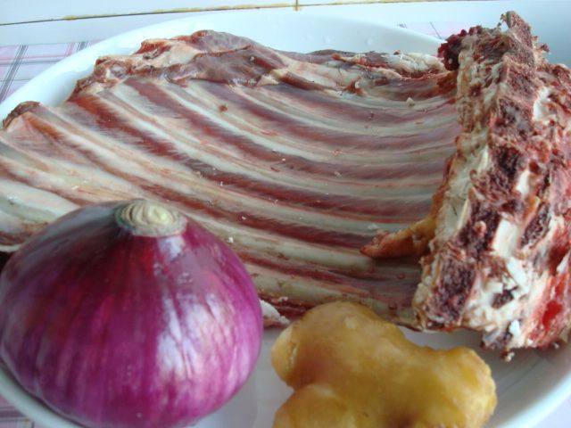 手抓羊肉步骤1