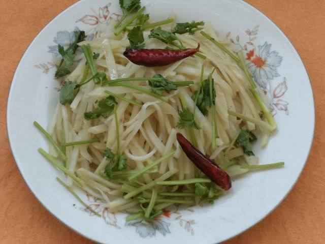 炝土豆丝步骤5