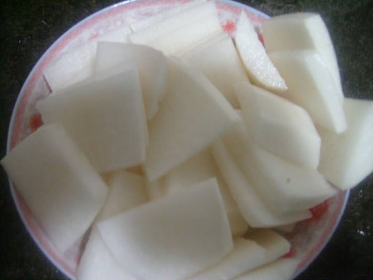 肉片白萝卜步骤1