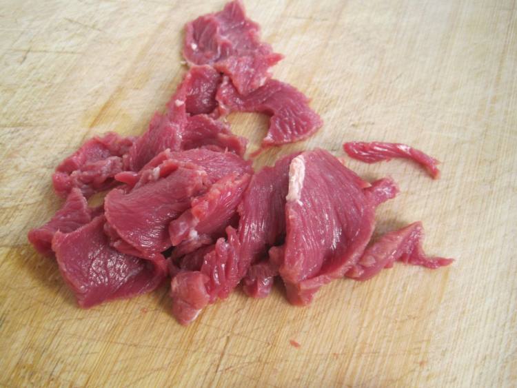 滑嫩牛肉汤步骤2