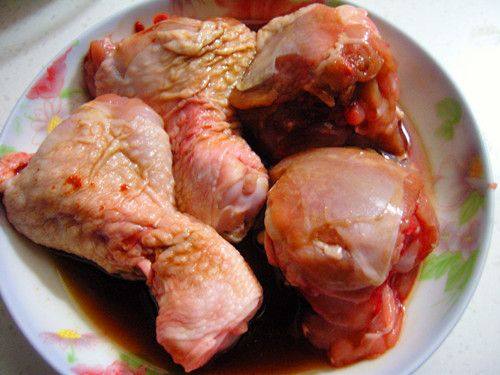 鸡腿焖土豆步骤1