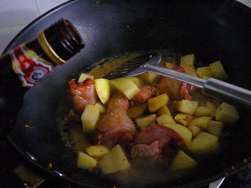 鸡腿焖土豆步骤6
