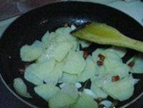 回锅土豆片步骤6