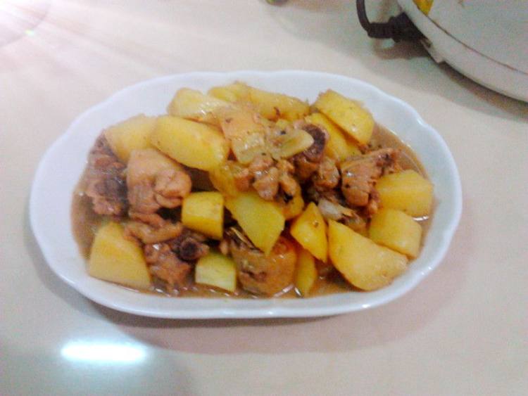 土豆炒鸡块步骤8