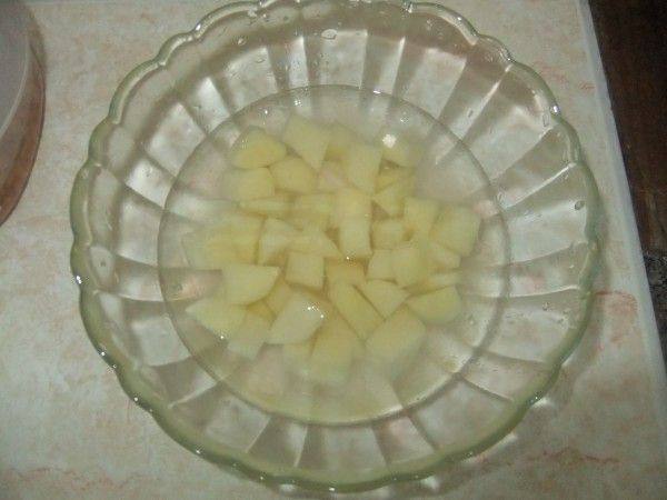 土豆花生烧肉步骤3