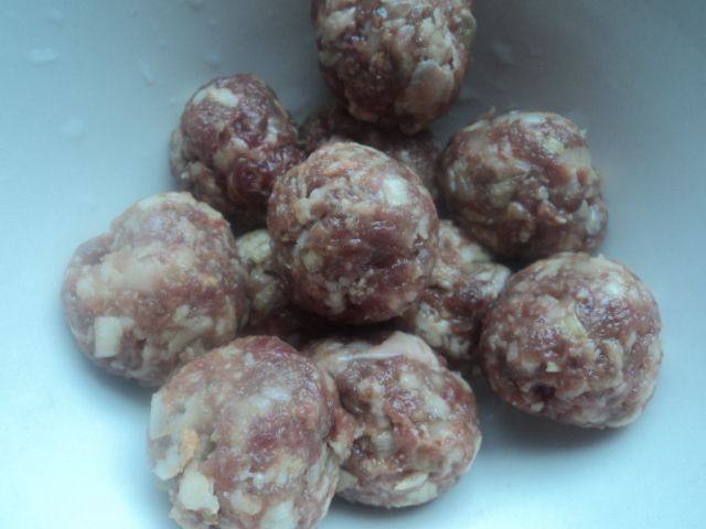 牛肉菠菜粉丝汤步骤2
