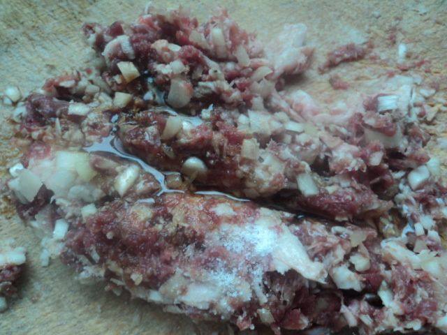 牛肉菠菜粉丝汤步骤1