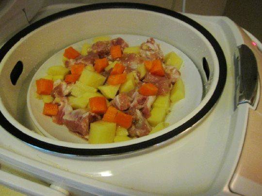 土豆蒸排骨步骤4