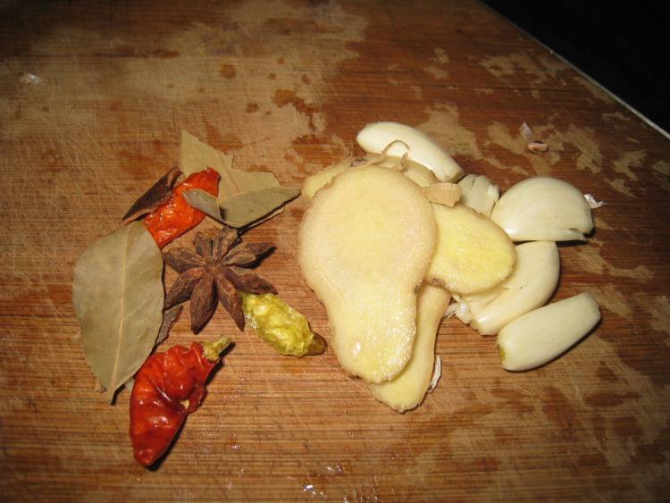 土豆牛腩煲步骤3