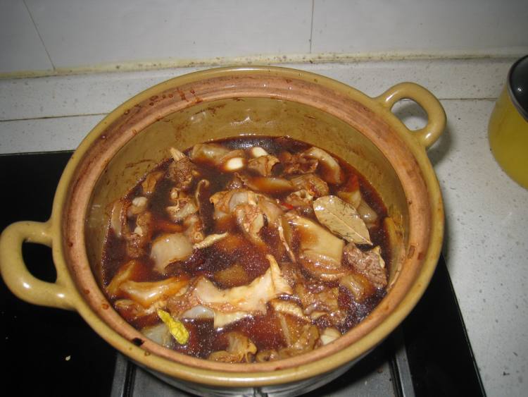 土豆牛腩煲步骤7