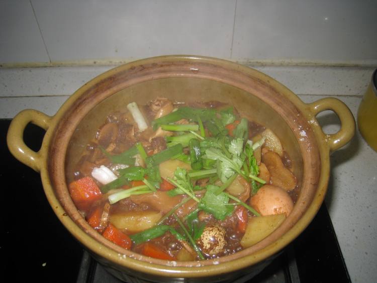 土豆牛腩煲步骤9