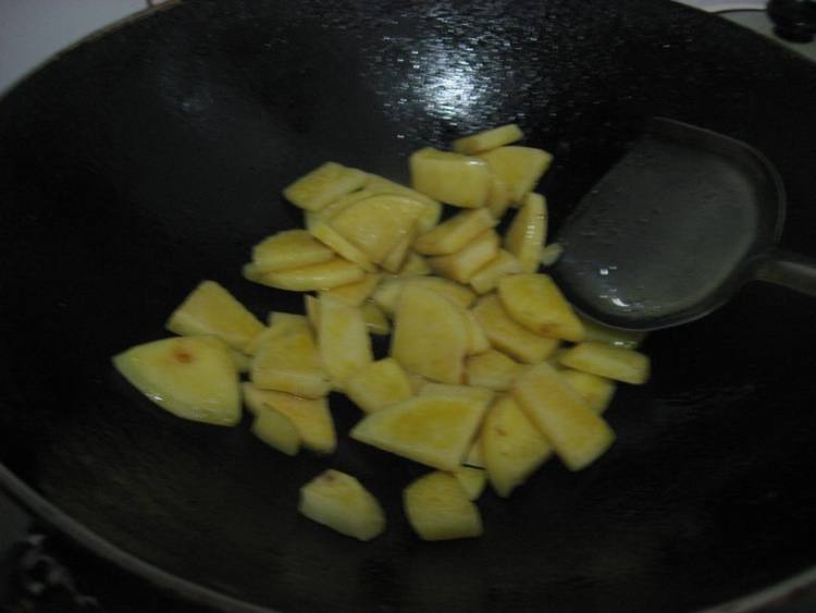 青菜土豆步骤3