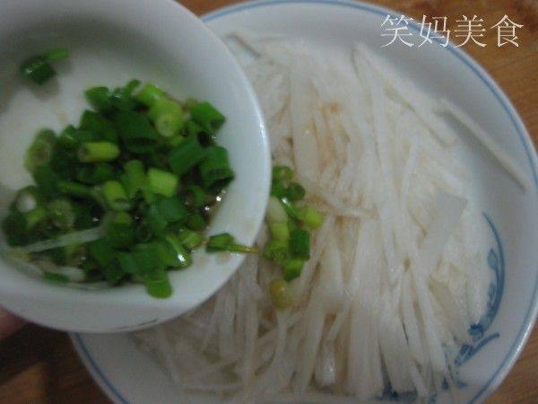 小葱拌萝卜丝步骤5