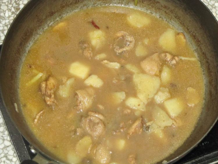 鸡块土豆步骤8