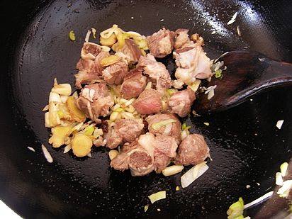 萝卜烧羊肉步骤6