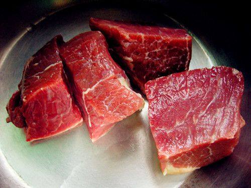 清炖牛肉块步骤2