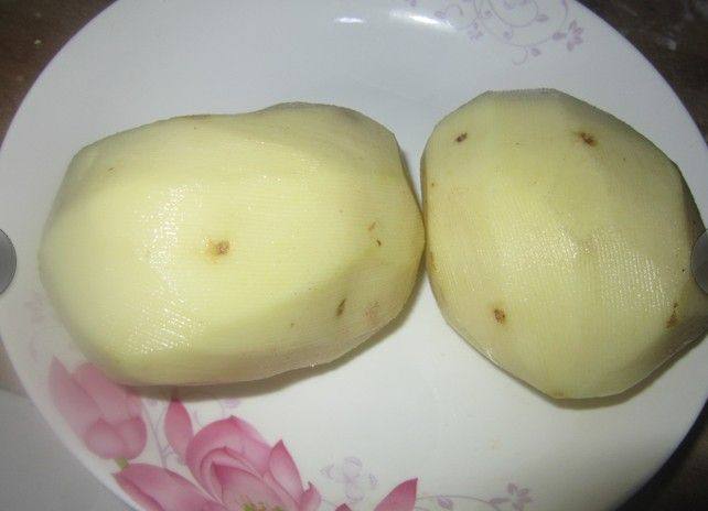 清炖土豆块步骤1