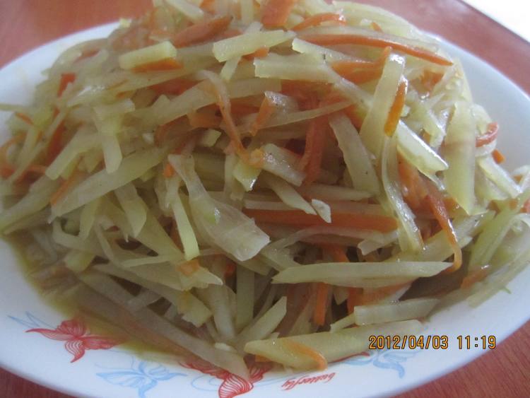 炒土豆胡萝卜丝步骤11