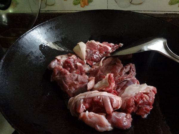 药膳炖羊肉步骤5