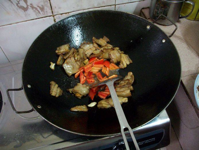 土豆炒肉步骤5