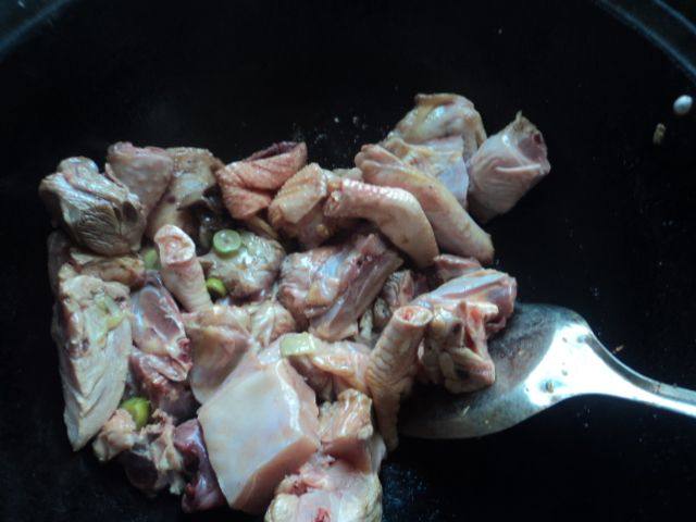 鸡炒土豆块步骤3