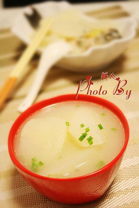 白萝卜煲鲫鱼汤步骤7