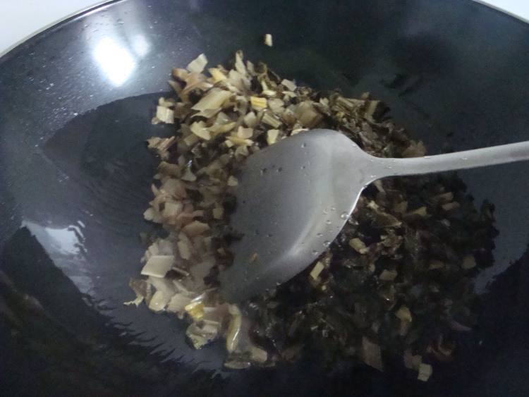 辣炒咸菜步骤4
