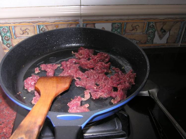 杭椒炒牛肉步骤3