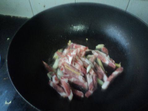 土豆条炒肉步骤5