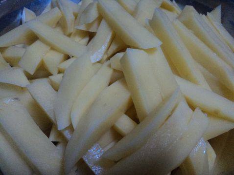 土豆条炒肉步骤3