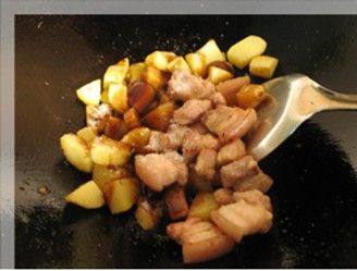 蚝油土豆焖五花肉步骤3