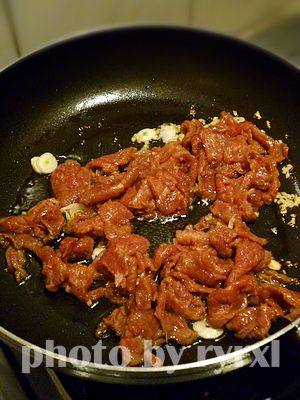 菠菜蚝油牛肉步骤4