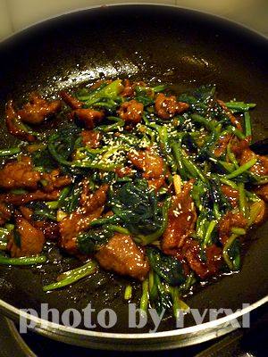 菠菜蚝油牛肉步骤6